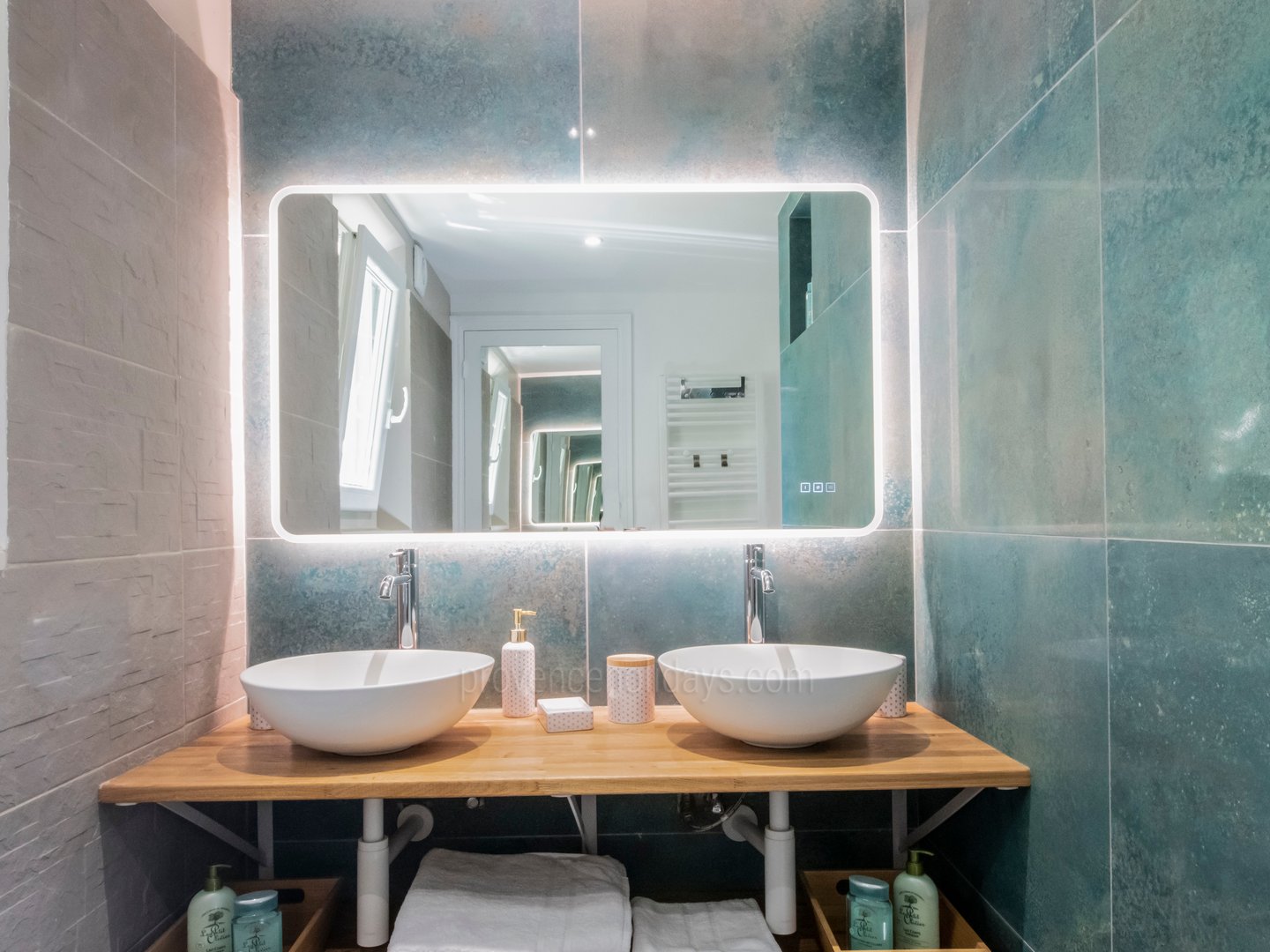7 - Villa Kimbry: Villa: Bathroom