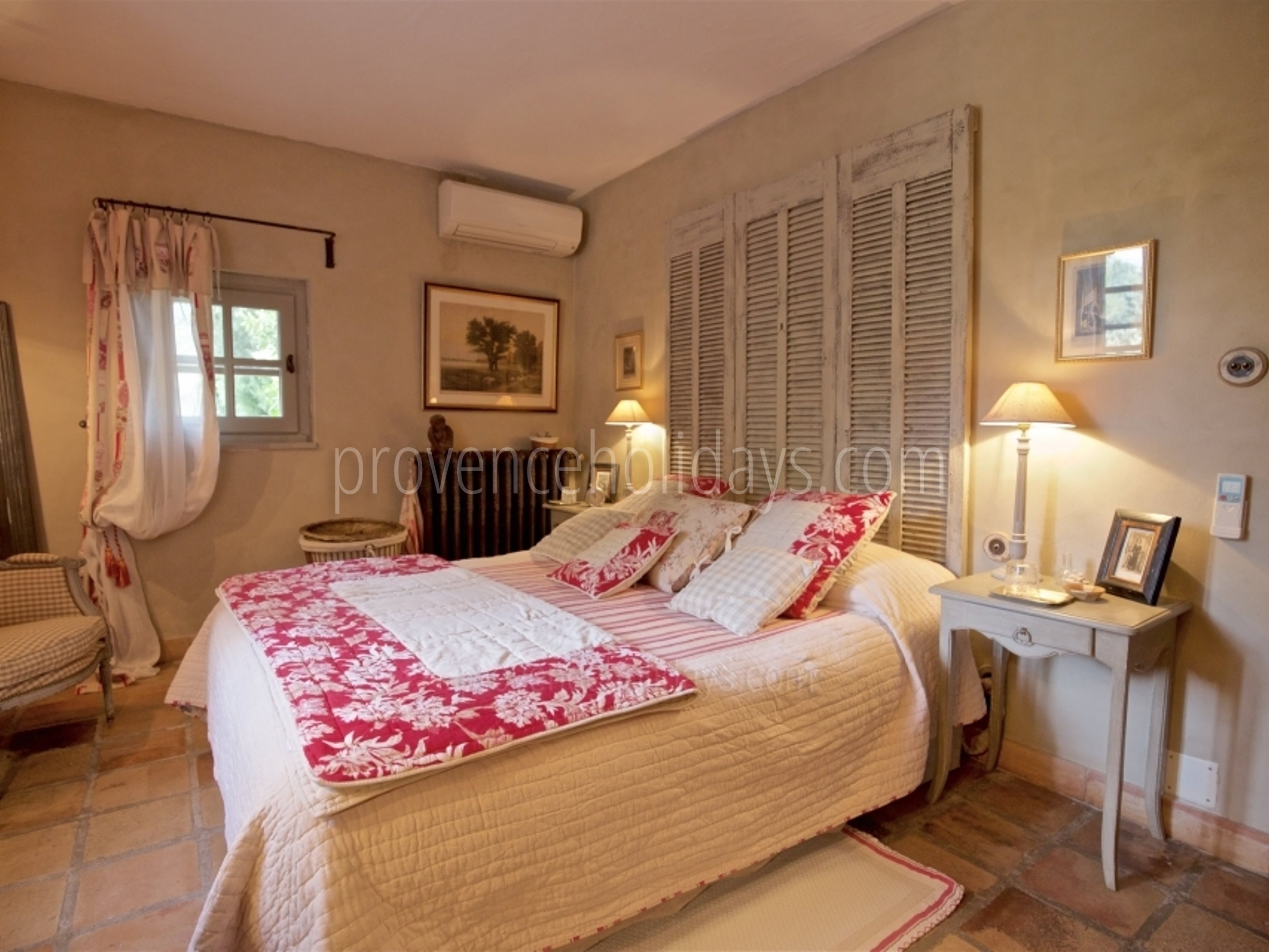 22 - Le Mas des Lavandes: Villa: Bedroom