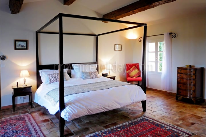 4 - Mas Lorgues: Villa: Bedroom - Mas Lorgues: Chambre des maîtres (3)