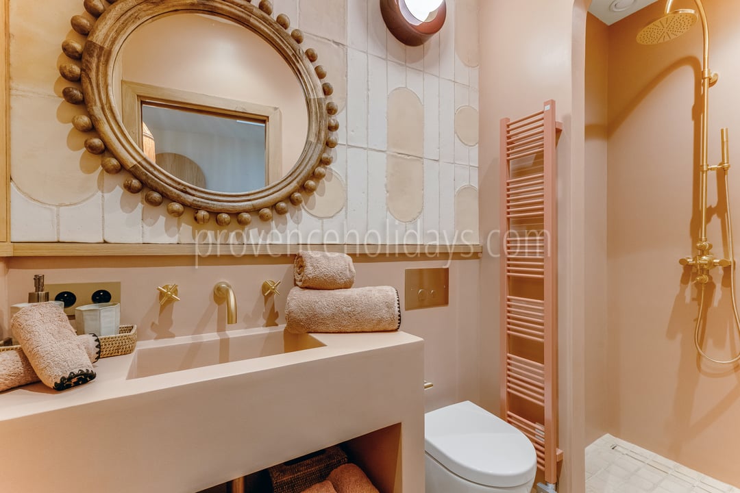 21 - La Tropézienne: Villa: Bathroom