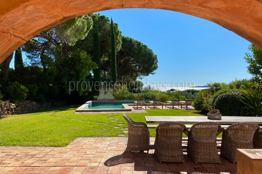 34 - Bastide Shalimar: Villa: Exterior