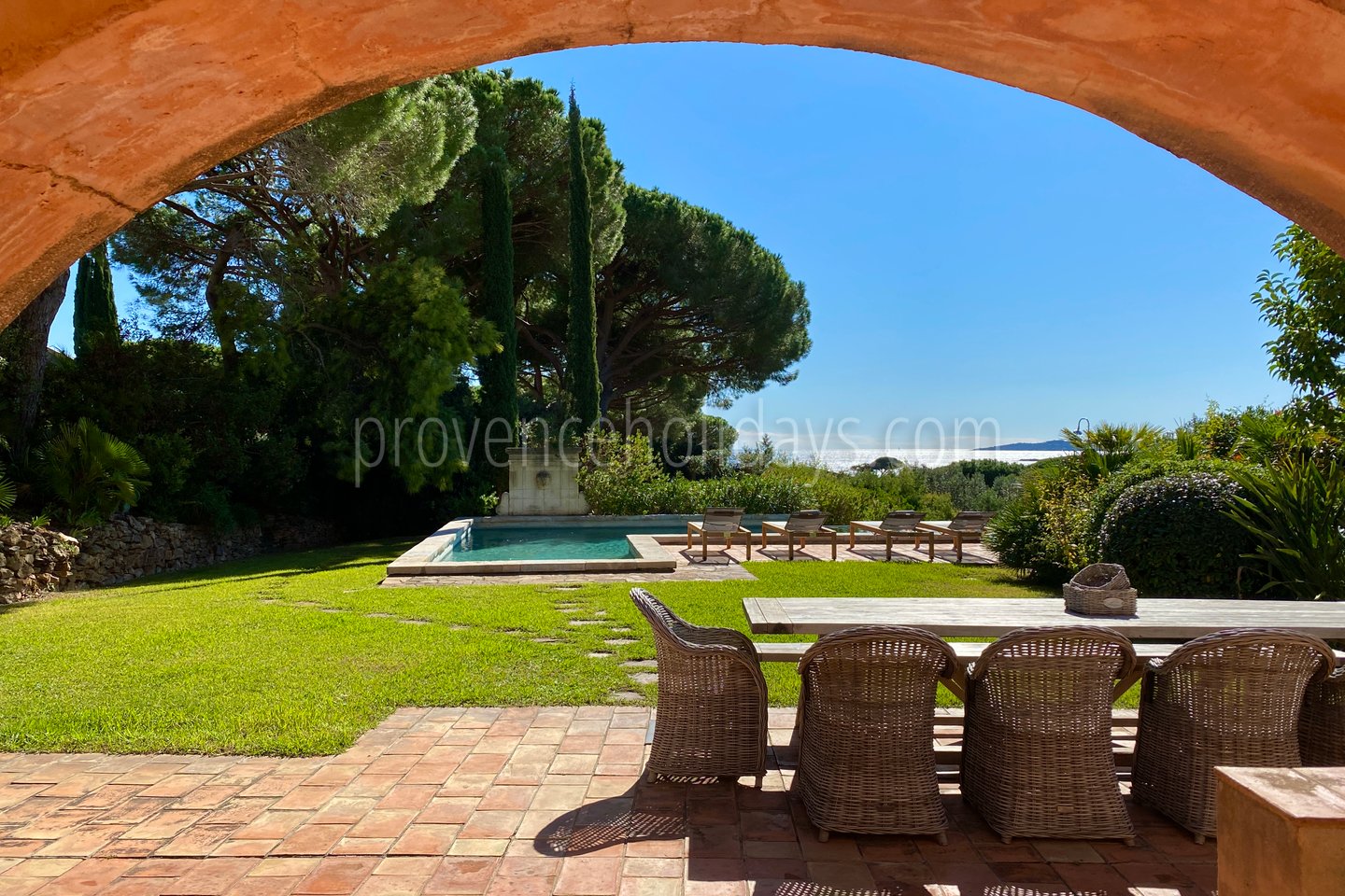 34 - Bastide Shalimar: Villa: Exterior