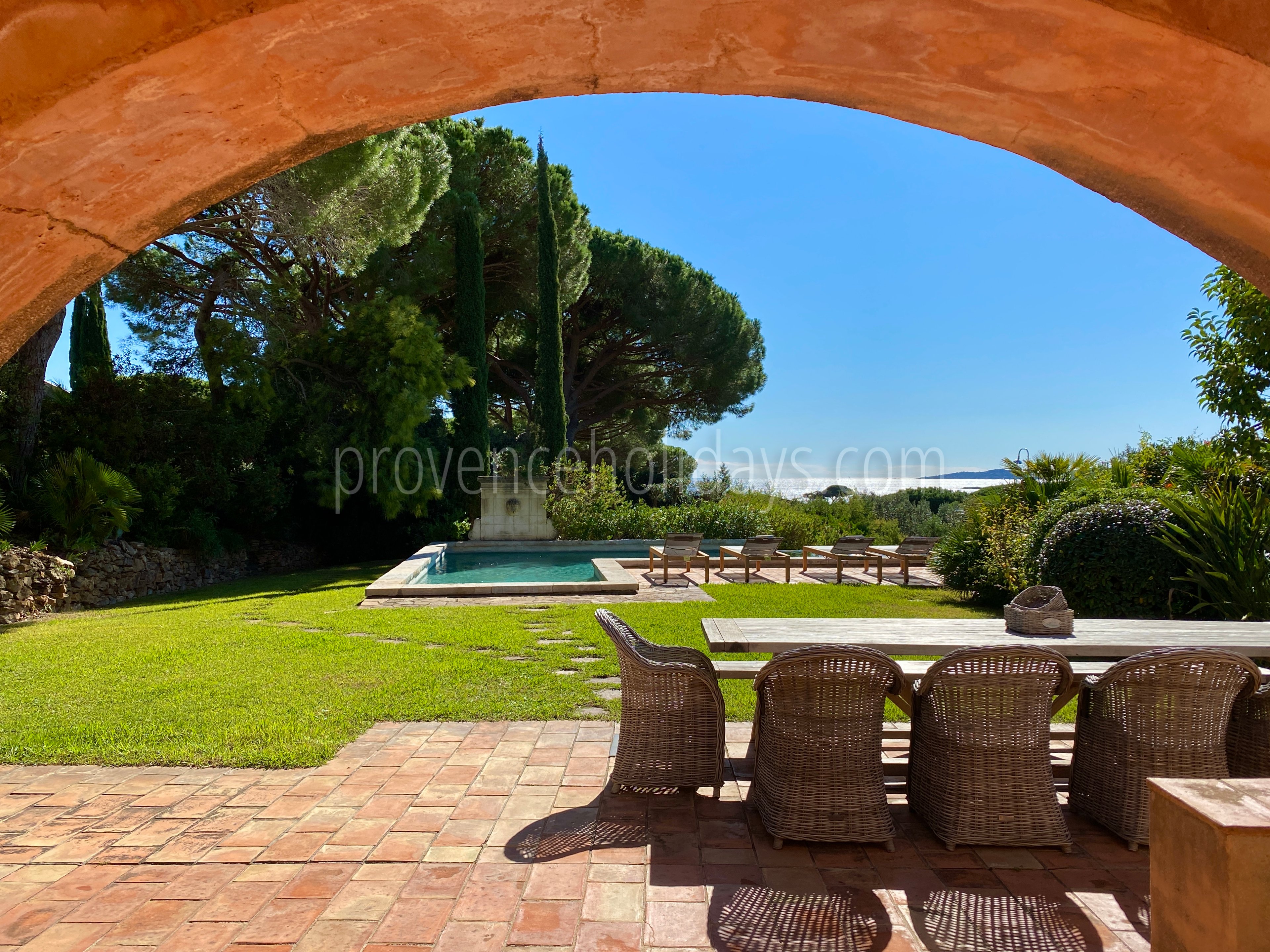 34 - Bastide Shalimar: Villa: Exterior