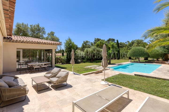 4 - Villa Luminis: Villa: Exterior