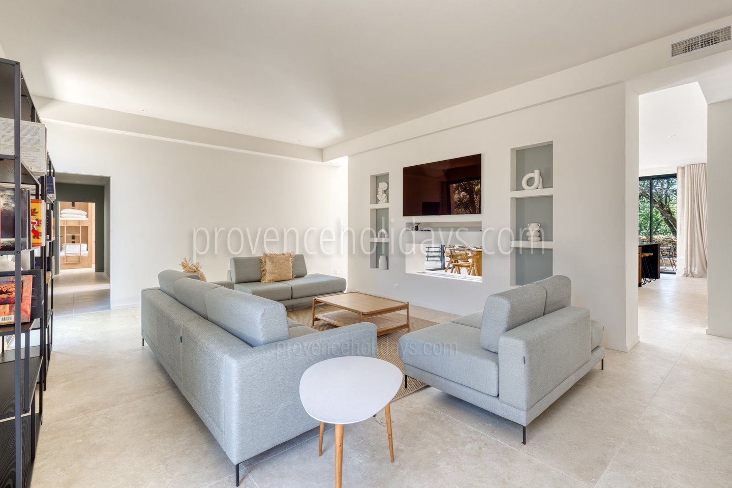9 - Villa l\'Olivier Blanc: Villa: Interior