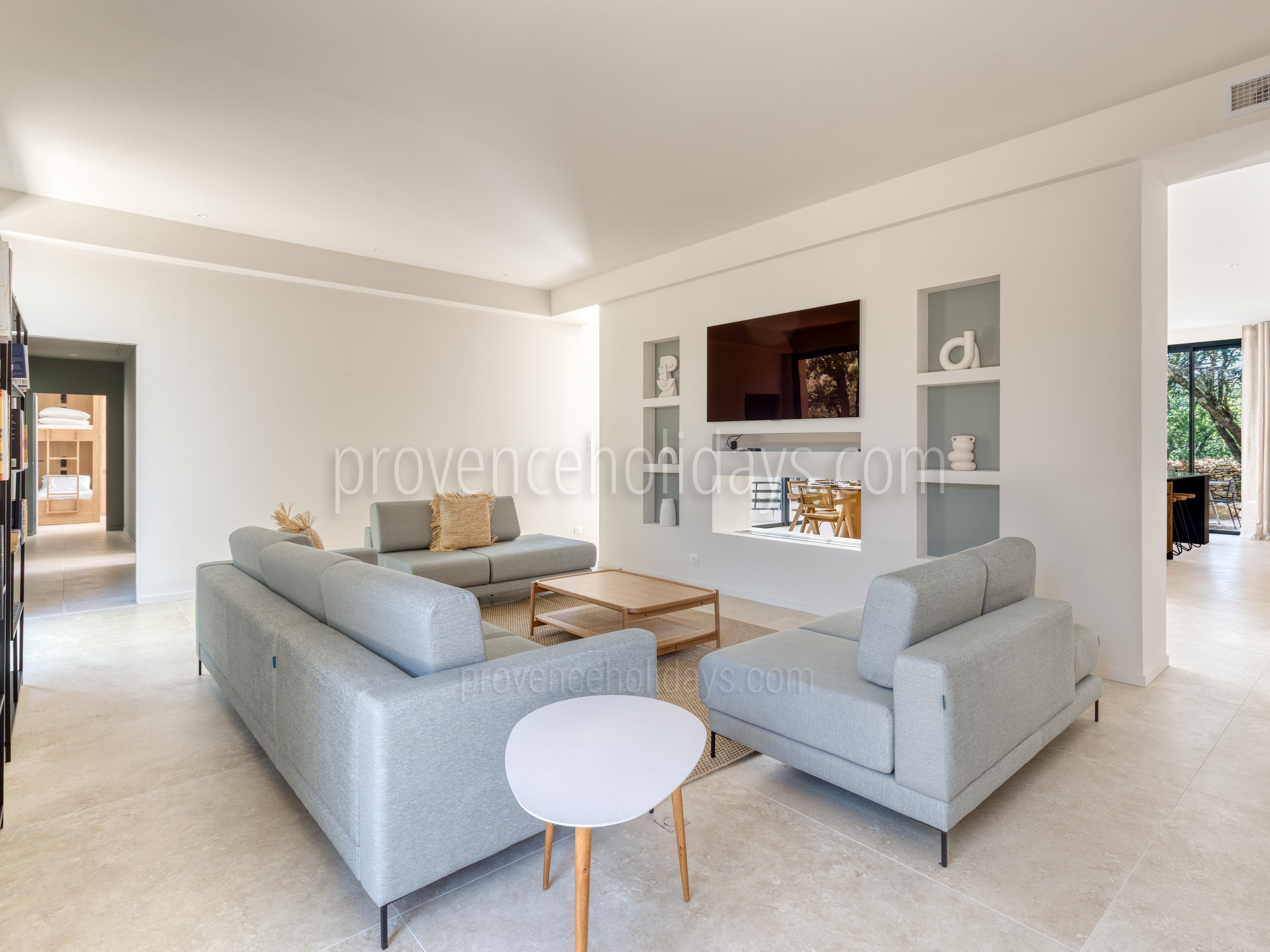 9 - Villa l\'Olivier Blanc: Villa: Interior