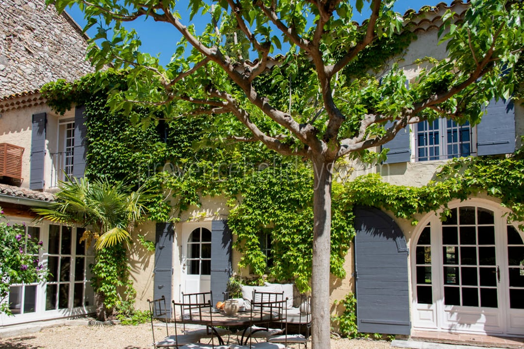 51 - Mas Mouriès: Villa: Exterior