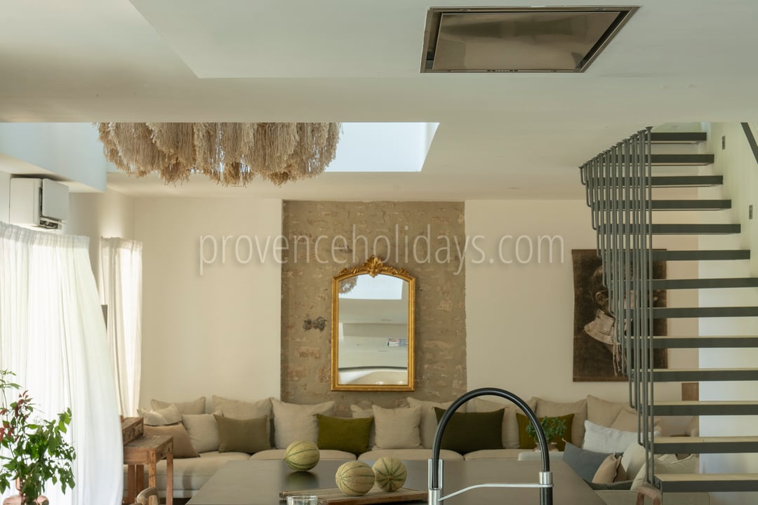 129 - Mas du Carlet: Villa: Interior