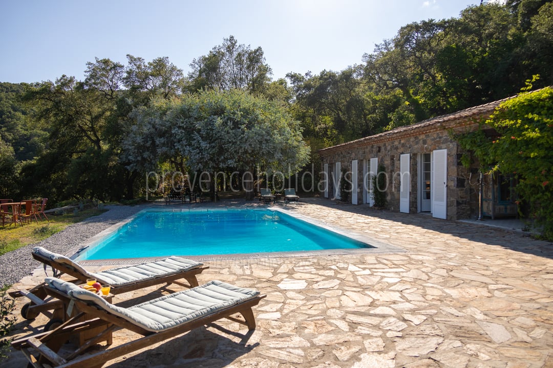 15 - Le Mas de la Garde: Villa: Pool