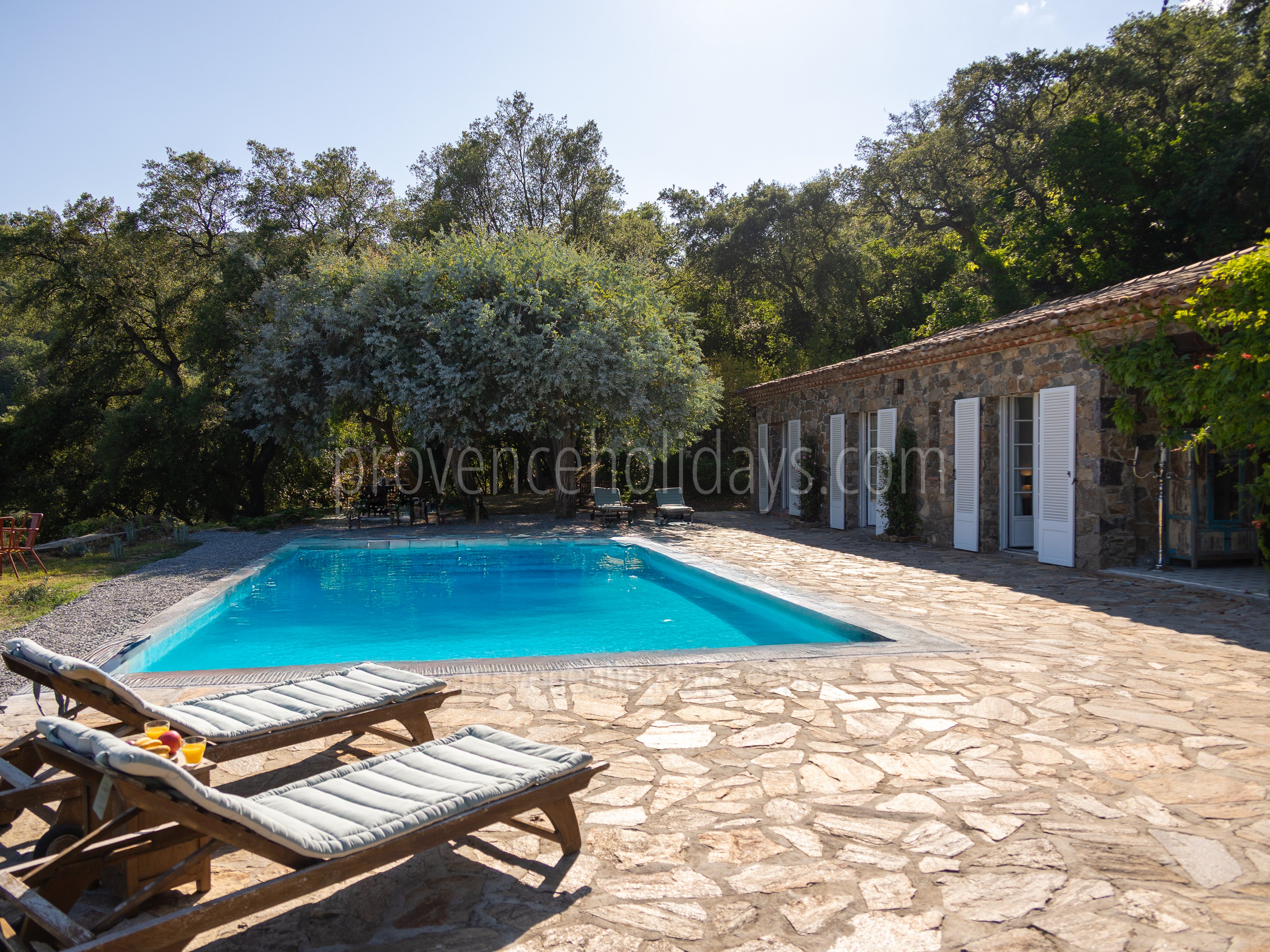 15 - Le Mas de la Garde: Villa: Pool