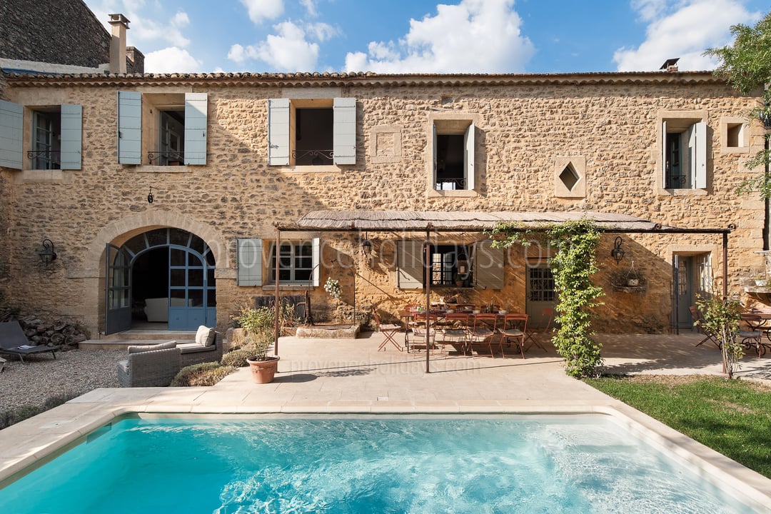 6 - Mas Pont-du-Gard: Villa: Pool