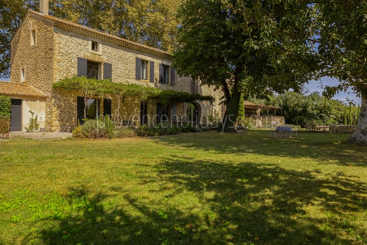 40 - Le Mas d\'Entraigues: Villa: Exterior