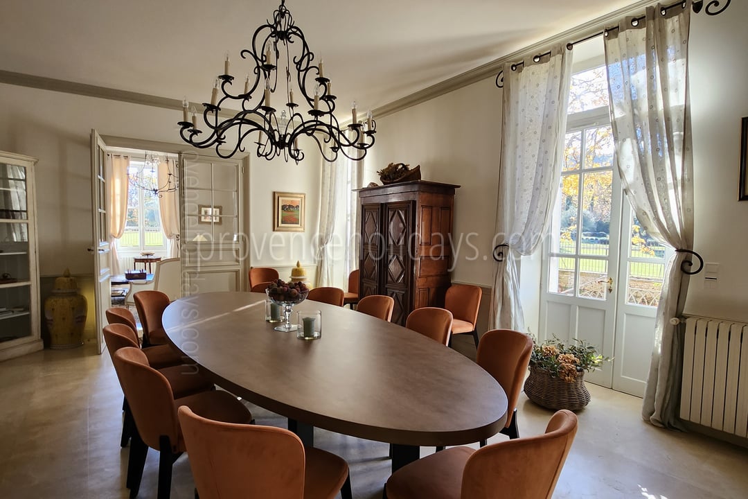 28 - Bastide Lacoste: Villa: Interior