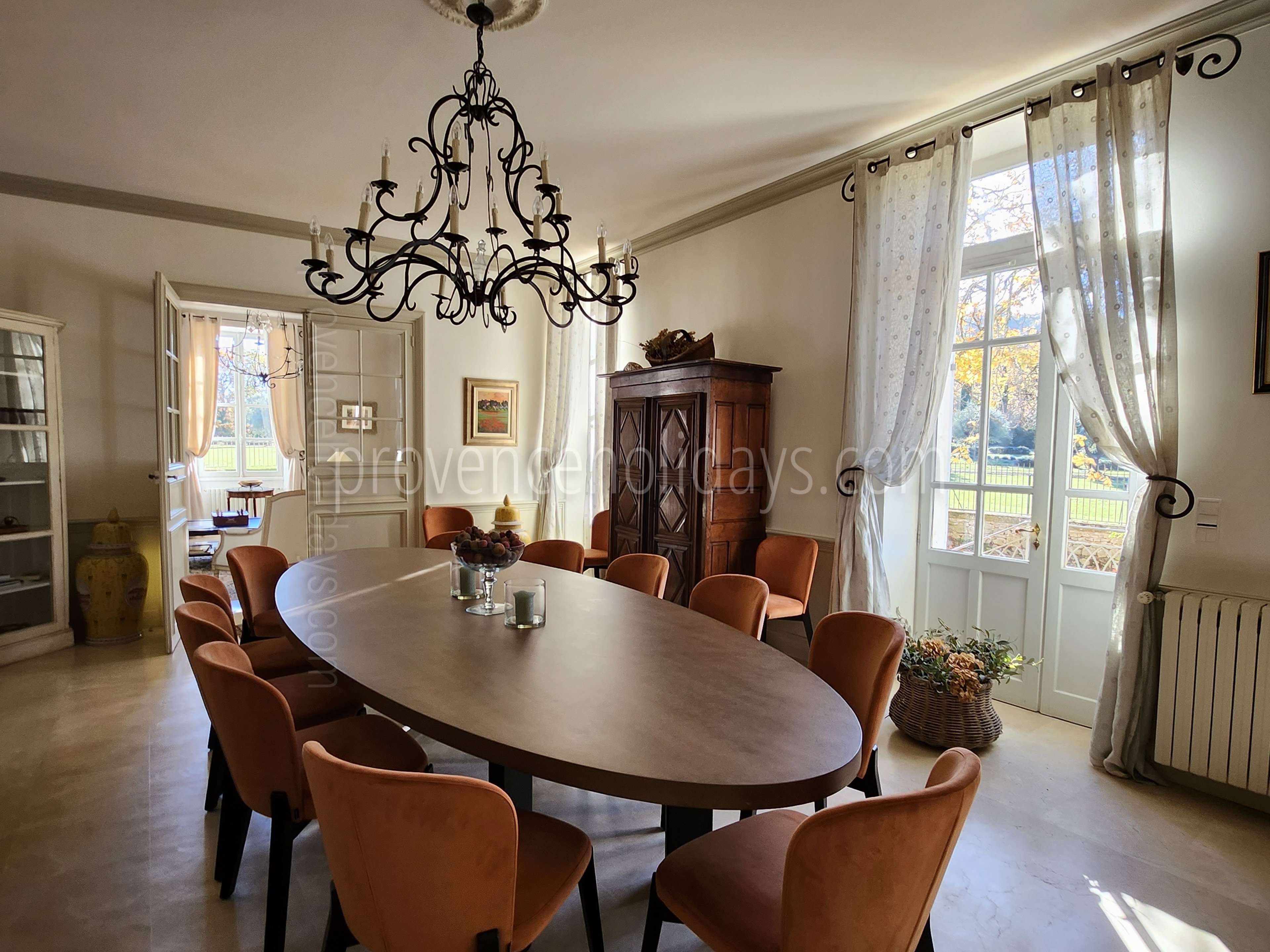 28 - Bastide Lacoste: Villa: Interior