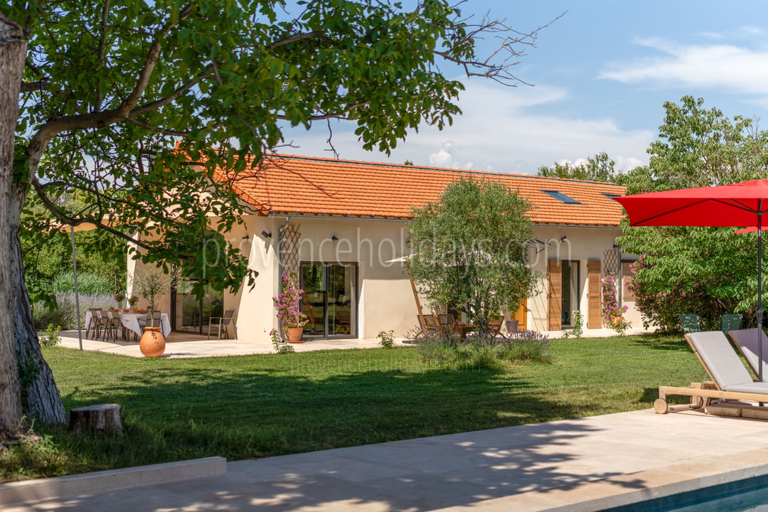 19 - Villa Romarin: Villa: Exterior