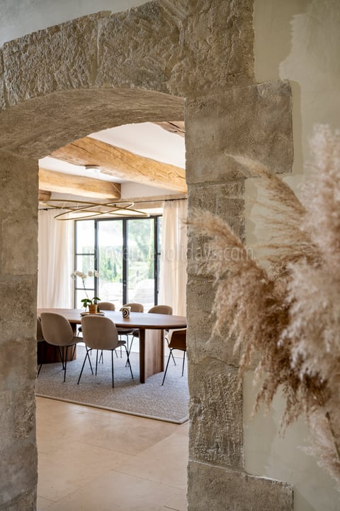 122 - Le Loup des Alpilles: Villa: Interior