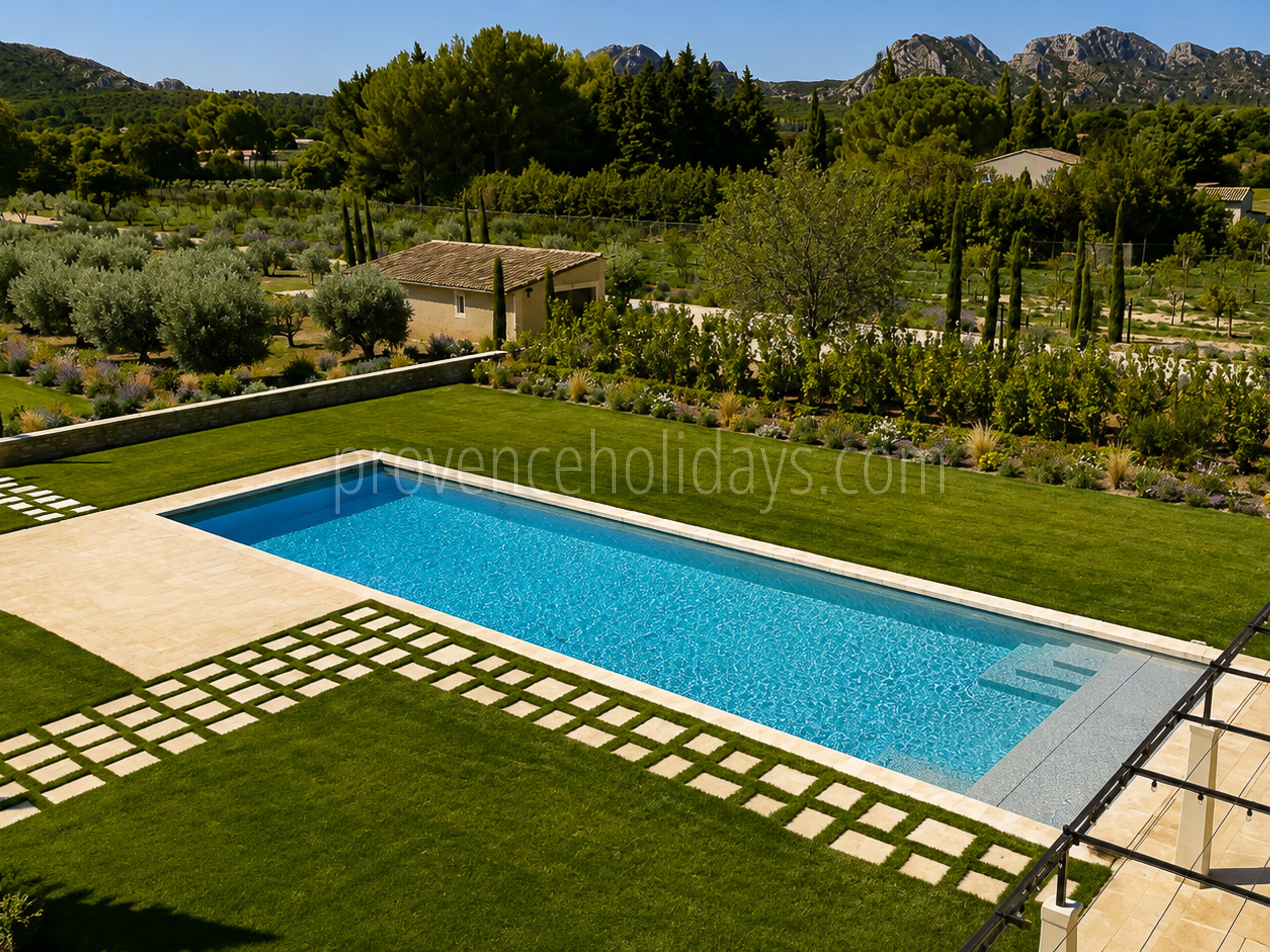 17 - Mas mit Tennisplatz in Eygalières: Villa: Pool
