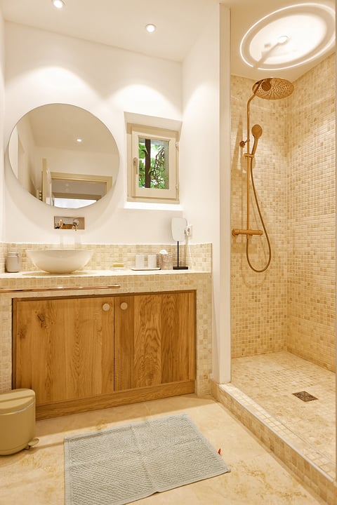 56 - Mas Aurelia: Villa: Bathroom