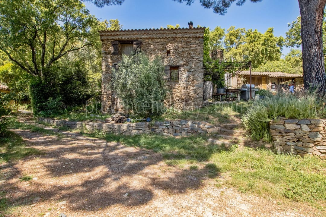 35 - Gehucht in La Garde-Freinet: Villa: Exterior