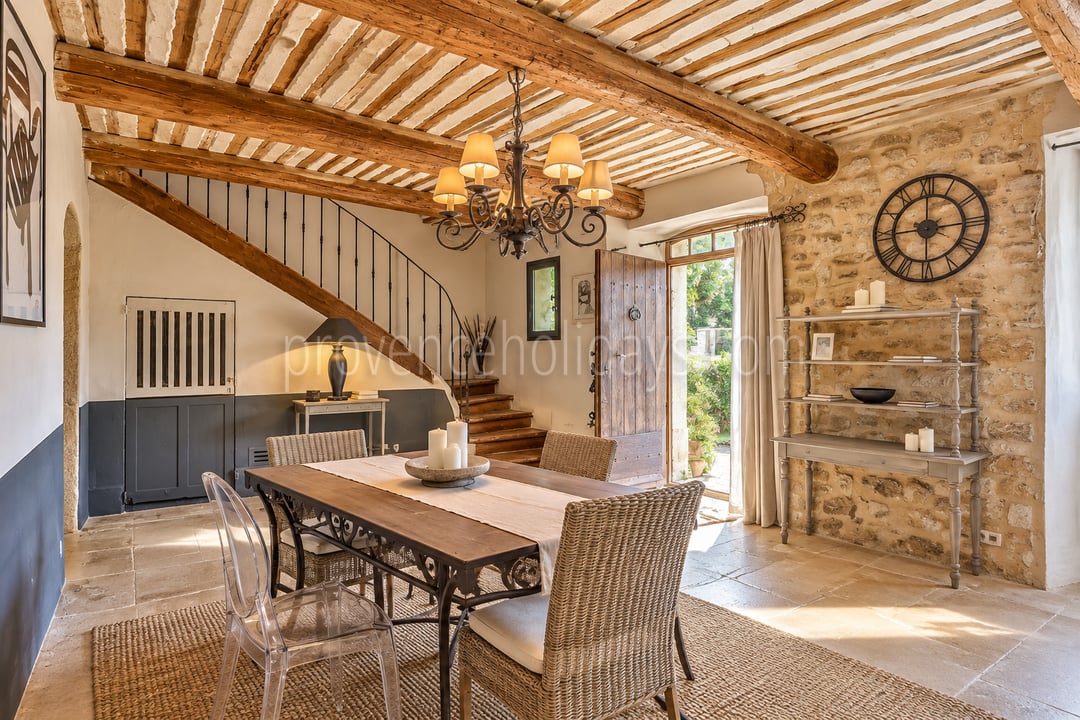 16 - Mas de Beaumes: Villa: Interior