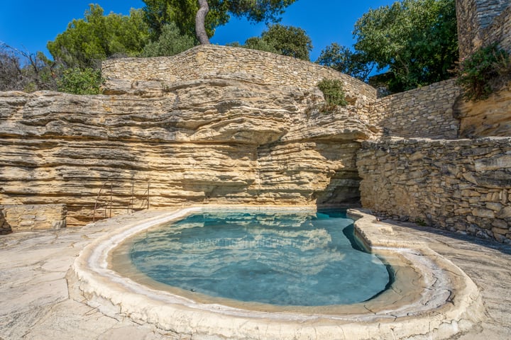 34 - Château de la Roque: Villa: Pool