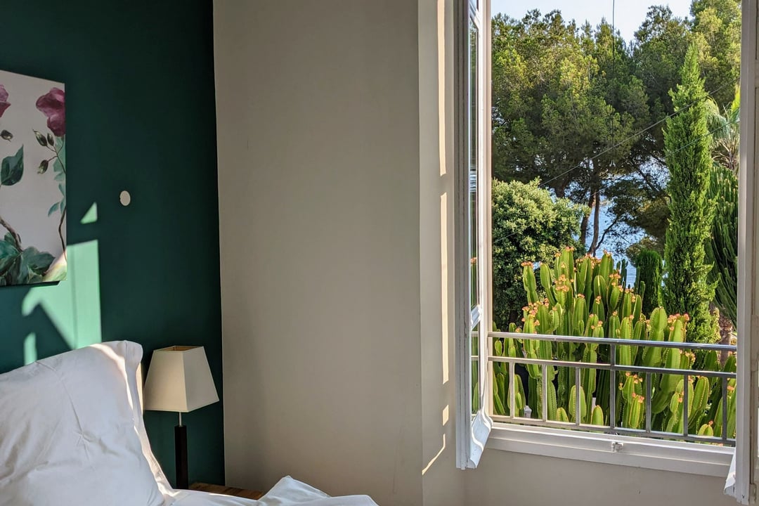 55 - Villa Cap d\'Antibes: Villa: Bedroom