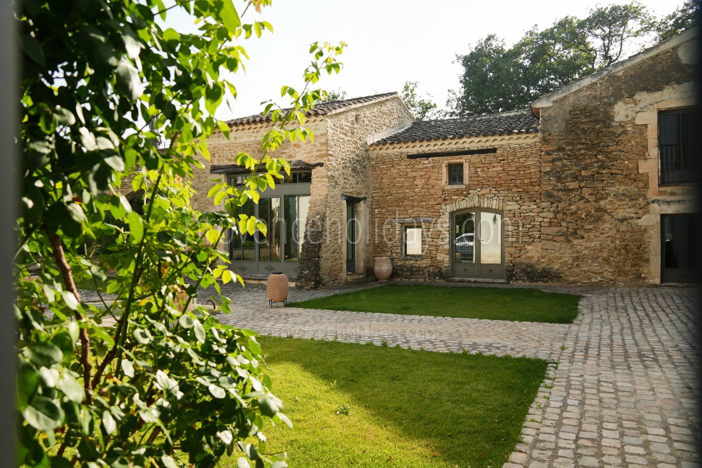 11 - Domaine du Grand Chêne: Villa: Exterior