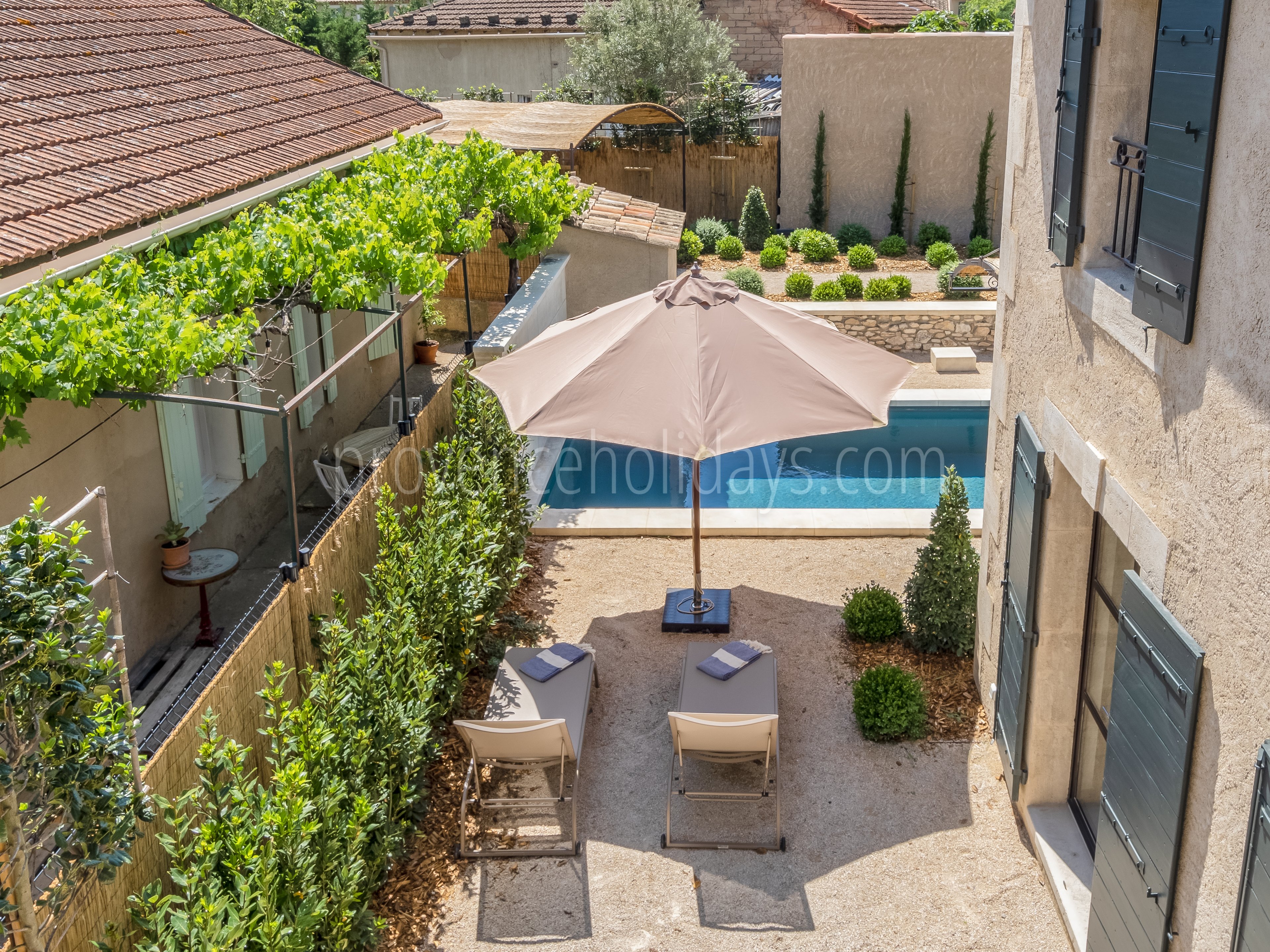 9 - Mas des Amandes: Villa: Exterior