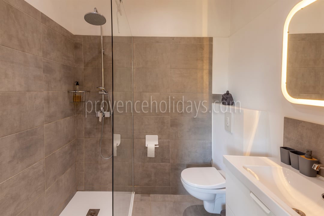 34 - Maison Robion: Villa: Bathroom