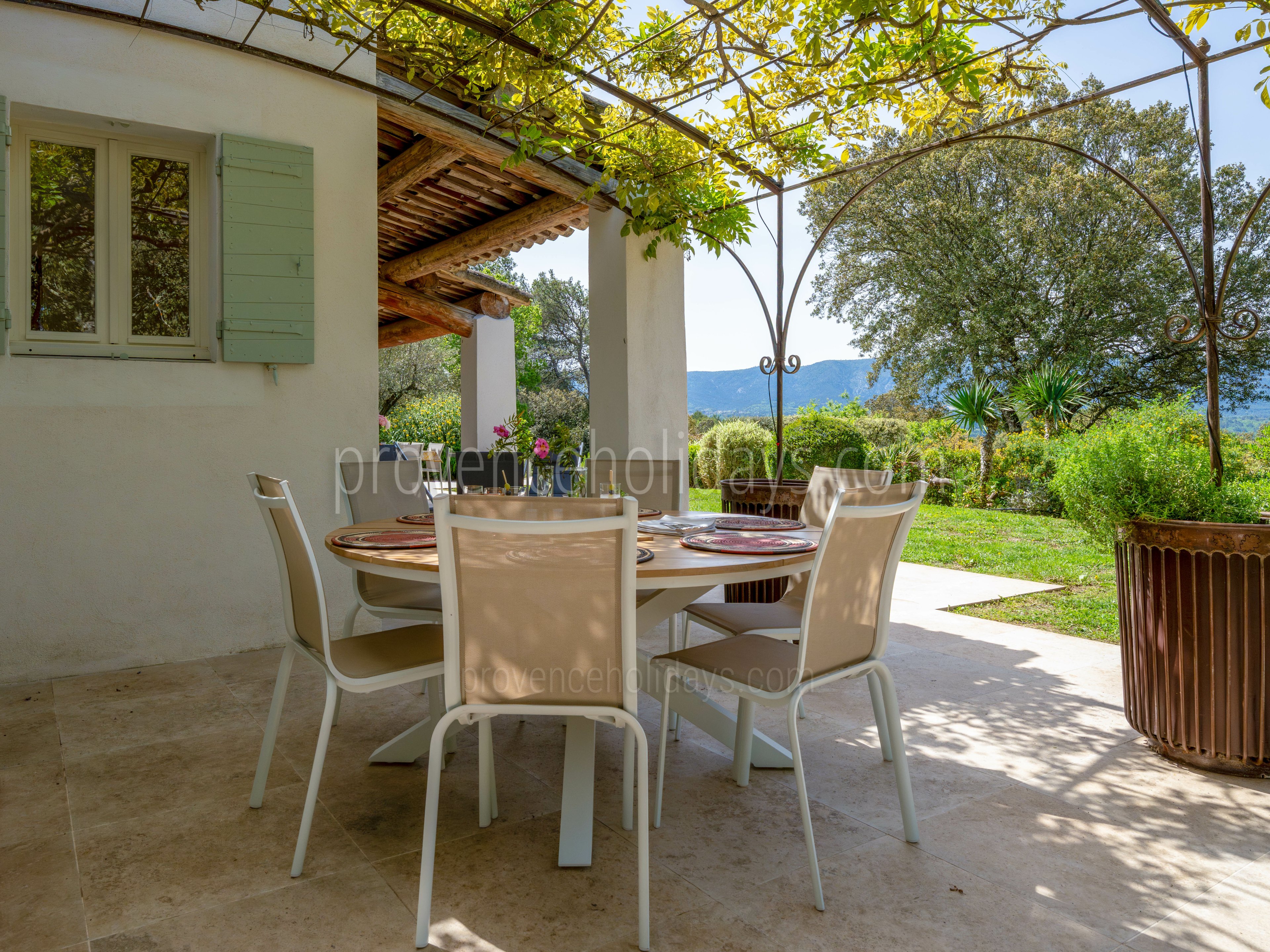 24 - Villa Provençale: Villa: Exterior