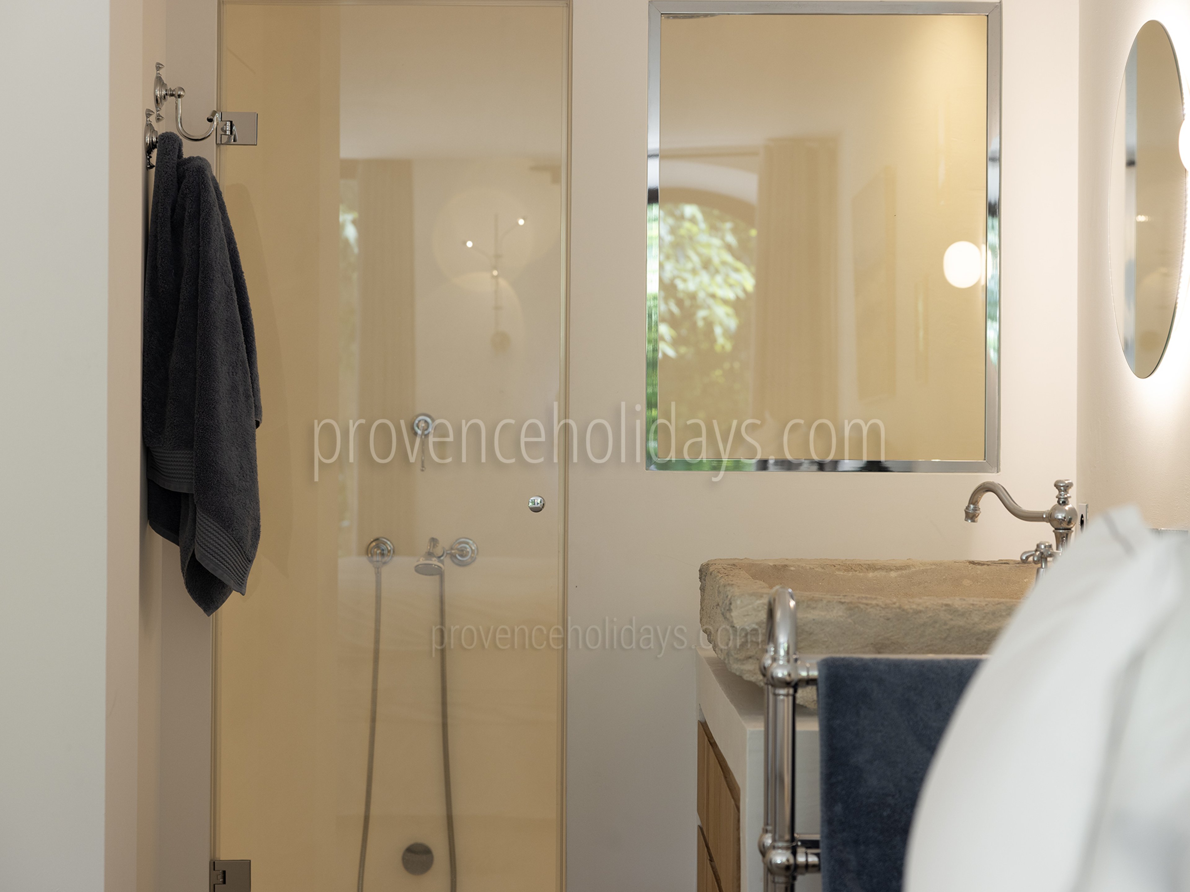 69 - Le Mas Secret: Villa: Bathroom
