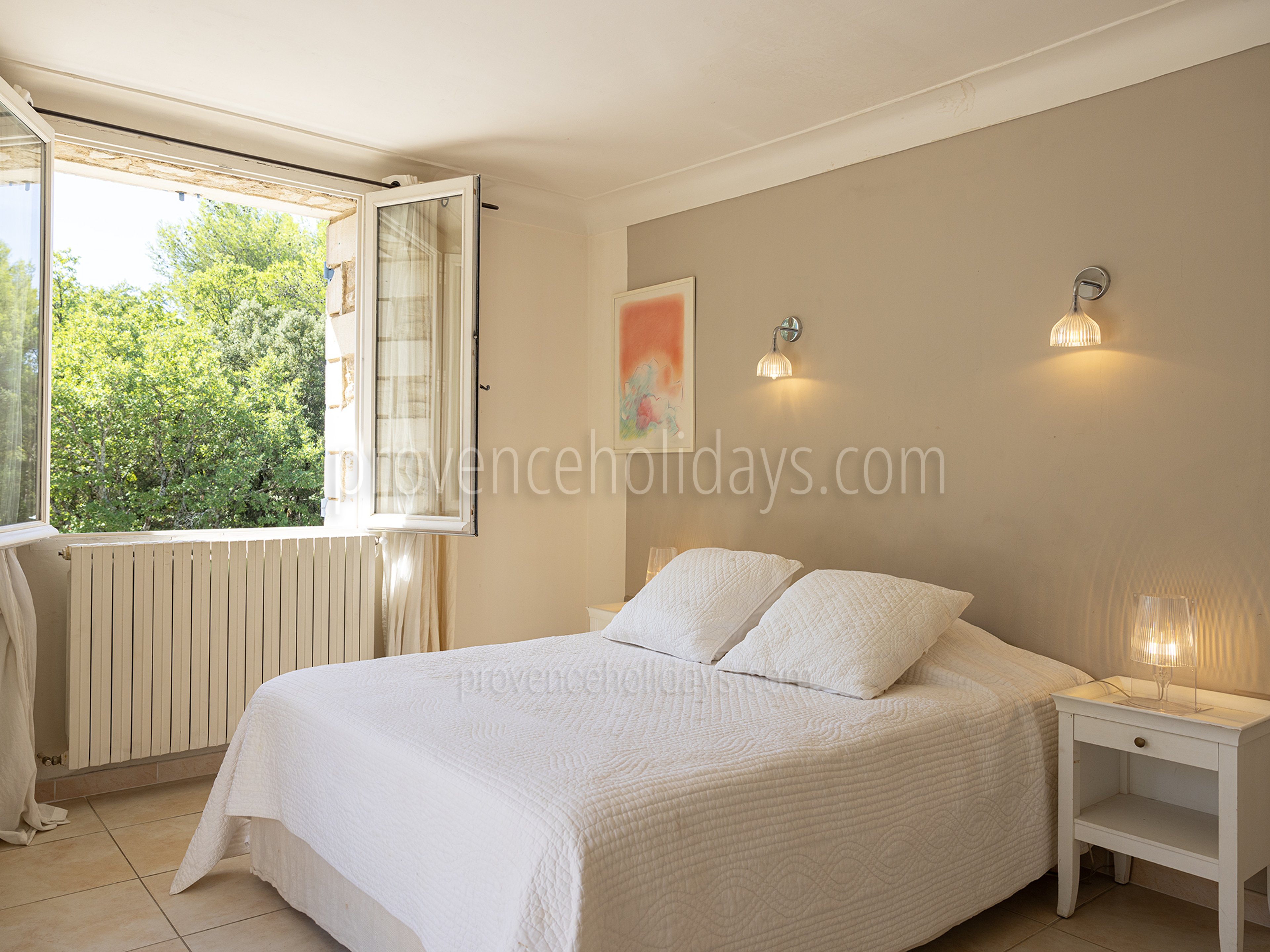 14 - Mas Heyrauds: Villa: Bedroom