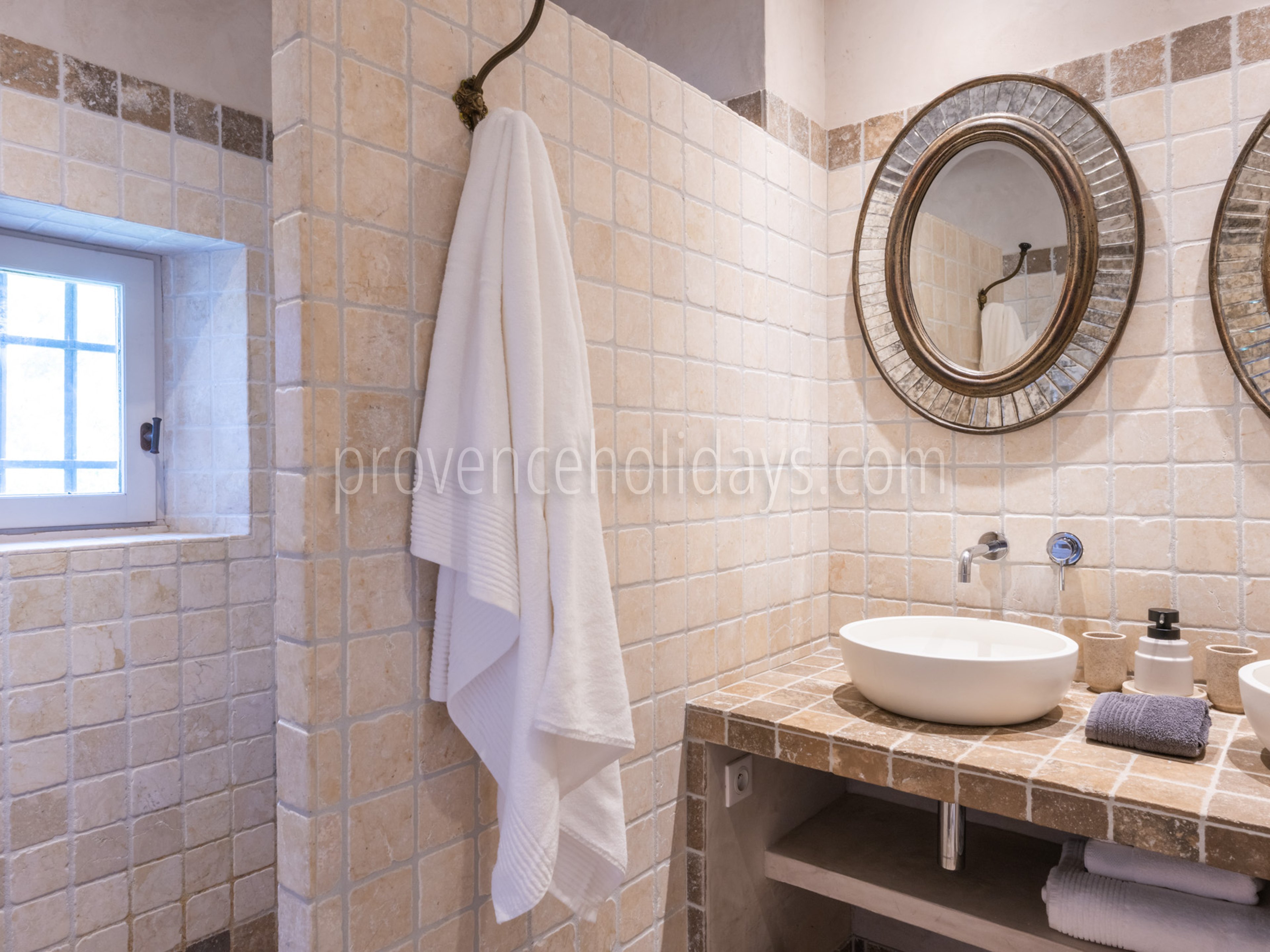 33 - Le Mas aux Gargouilles: Villa: Bathroom