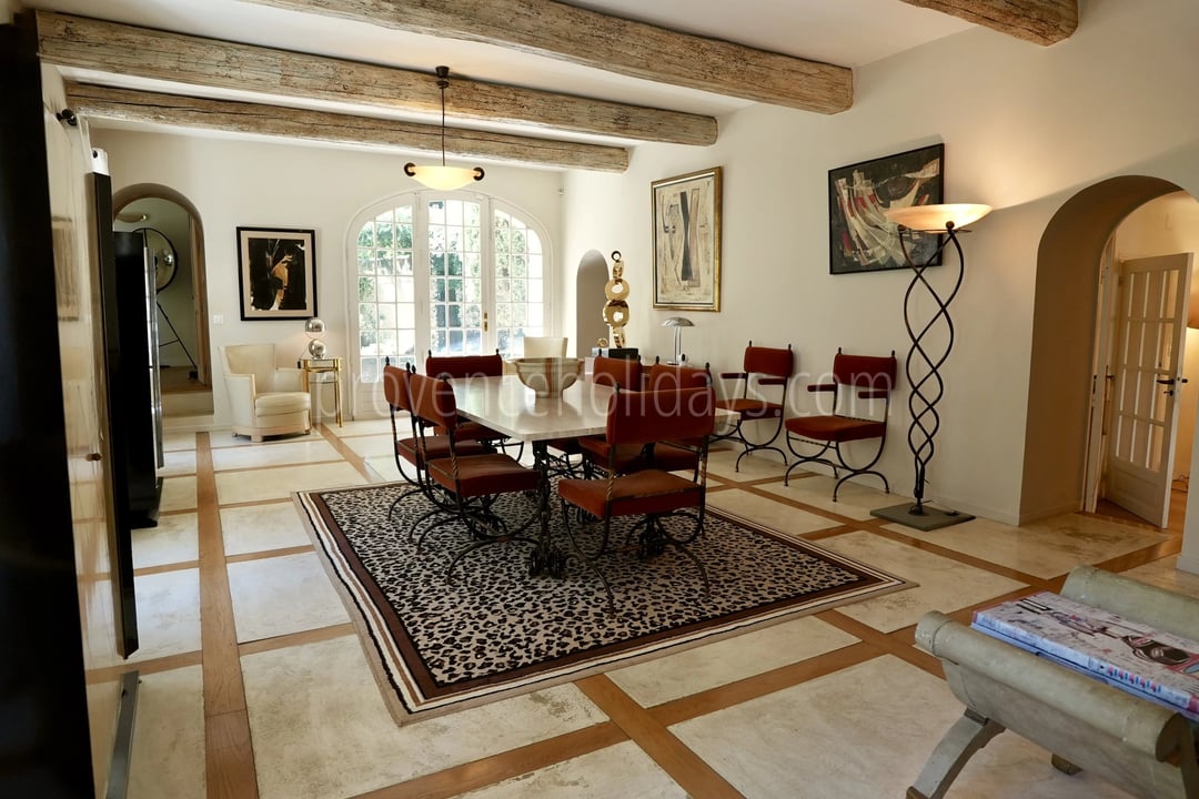 18 - Stone estate in Eygalières: Villa: Interior