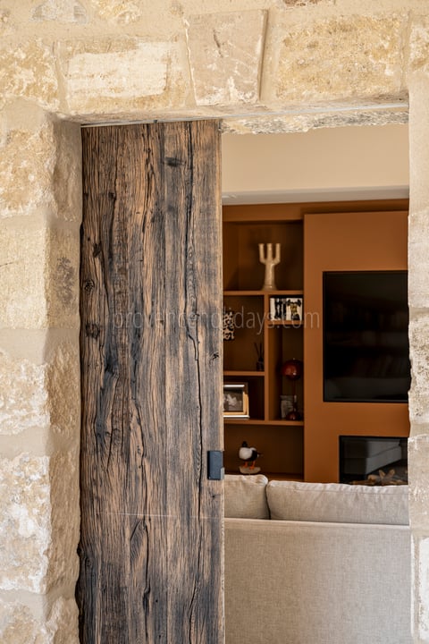 128 - Le Loup des Alpilles: Villa: Interior