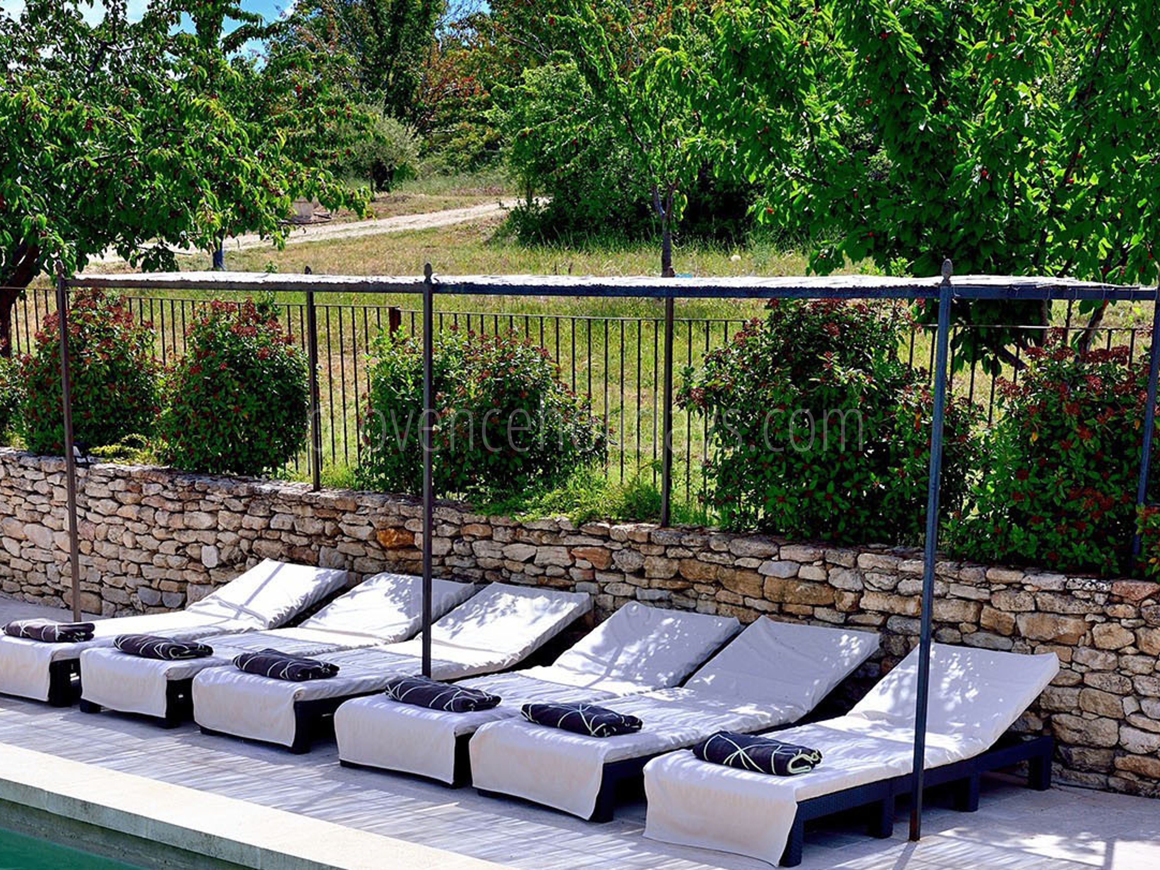 2 - La Bastide des Chênes: Villa: Exterior