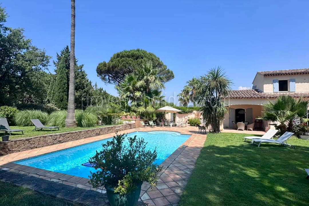 48 - Villa Gassinia: Villa: Pool