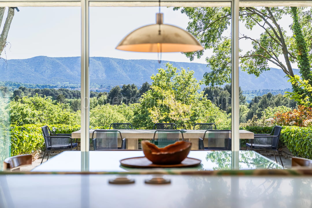 3 - Stone Property in Ménerbes: Villa: Interior