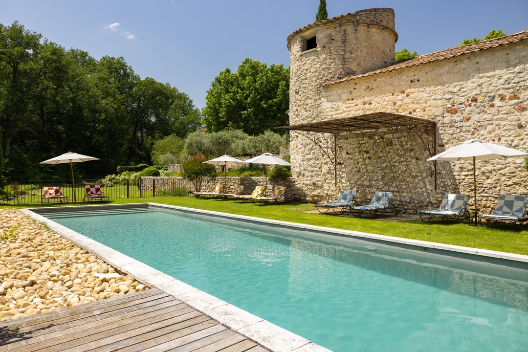 2 - Bastide de Goult: Villa: Pool