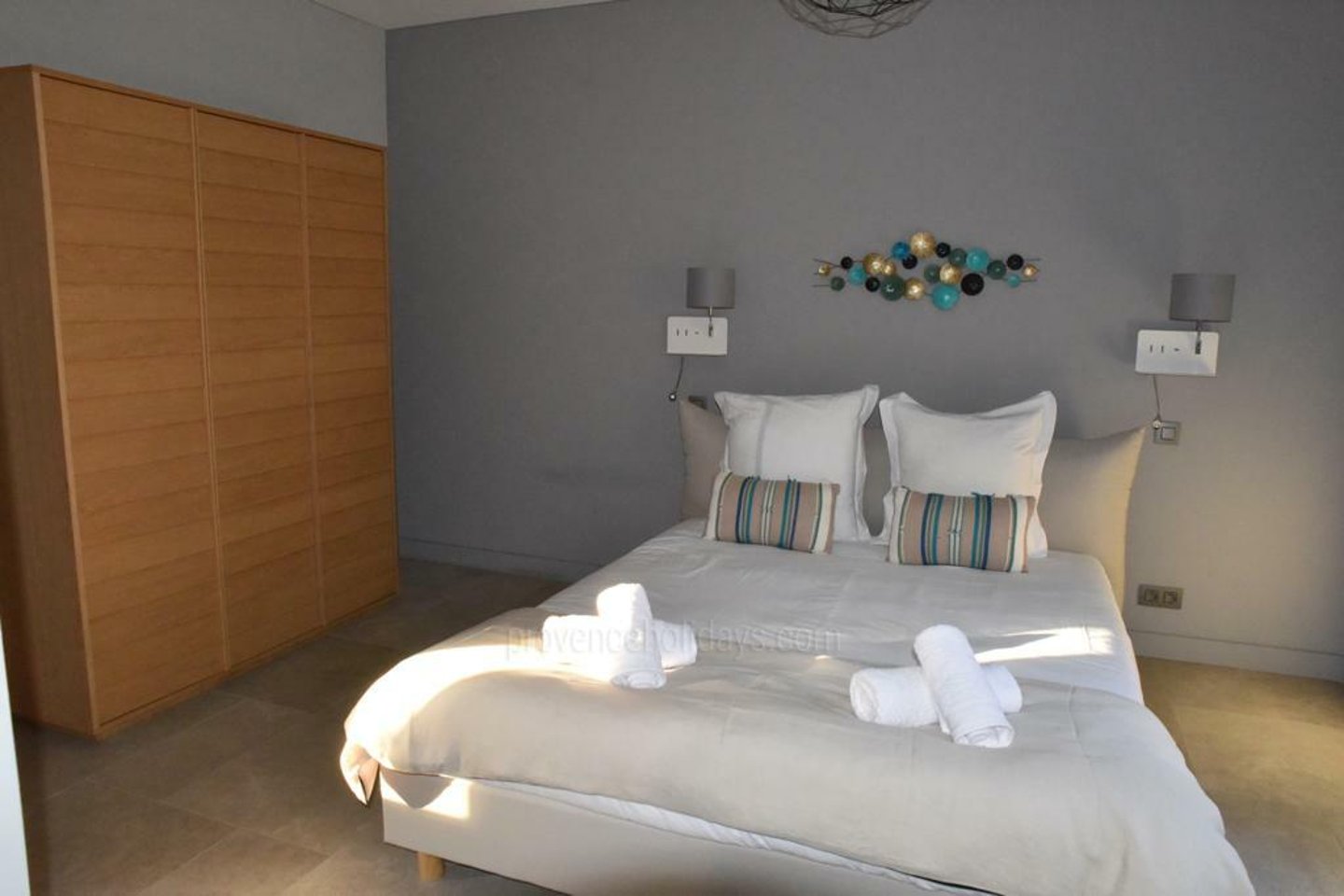 37 - Le Mas des Bories: Villa: Bedroom