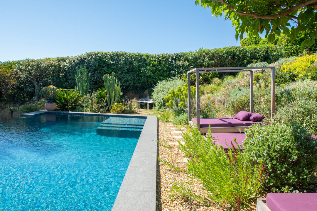 42 - Villa Infinite: Villa: Pool