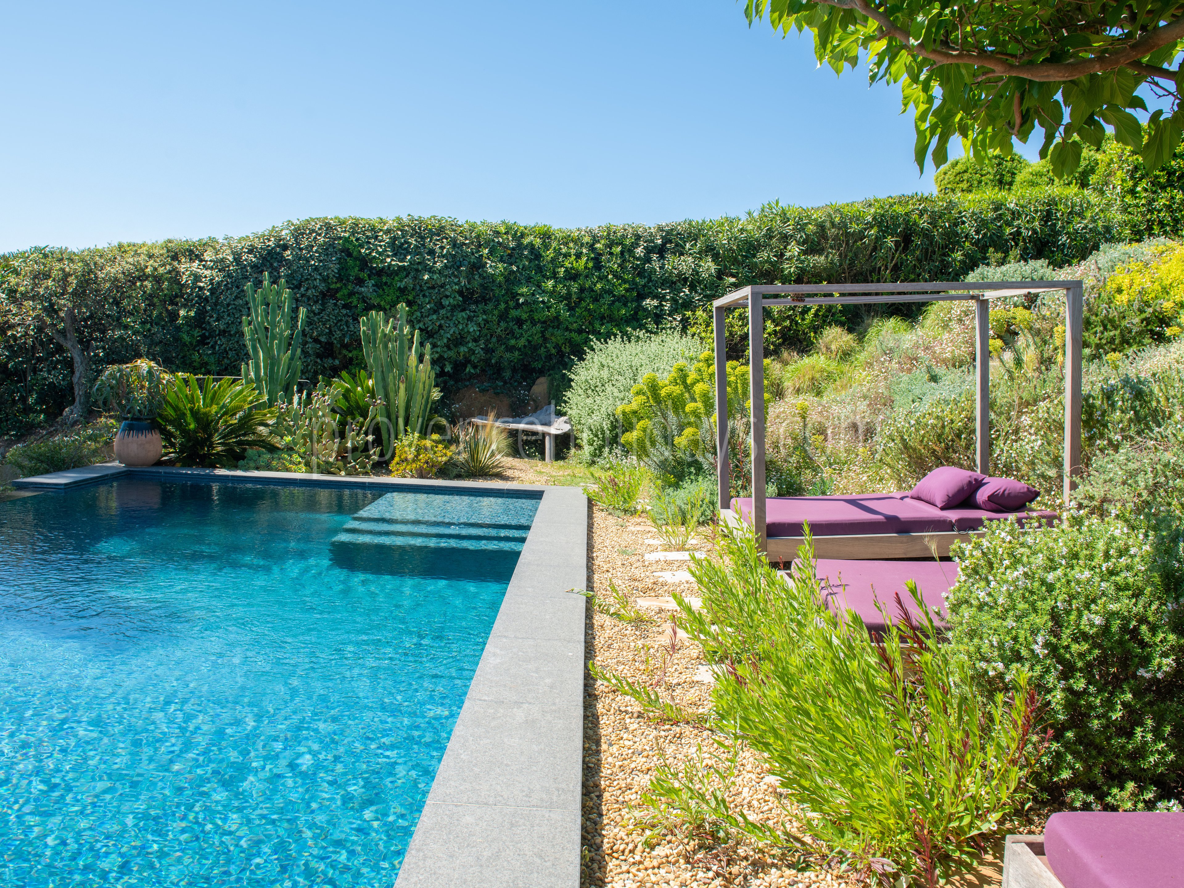 42 - Villa Infinite: Villa: Pool