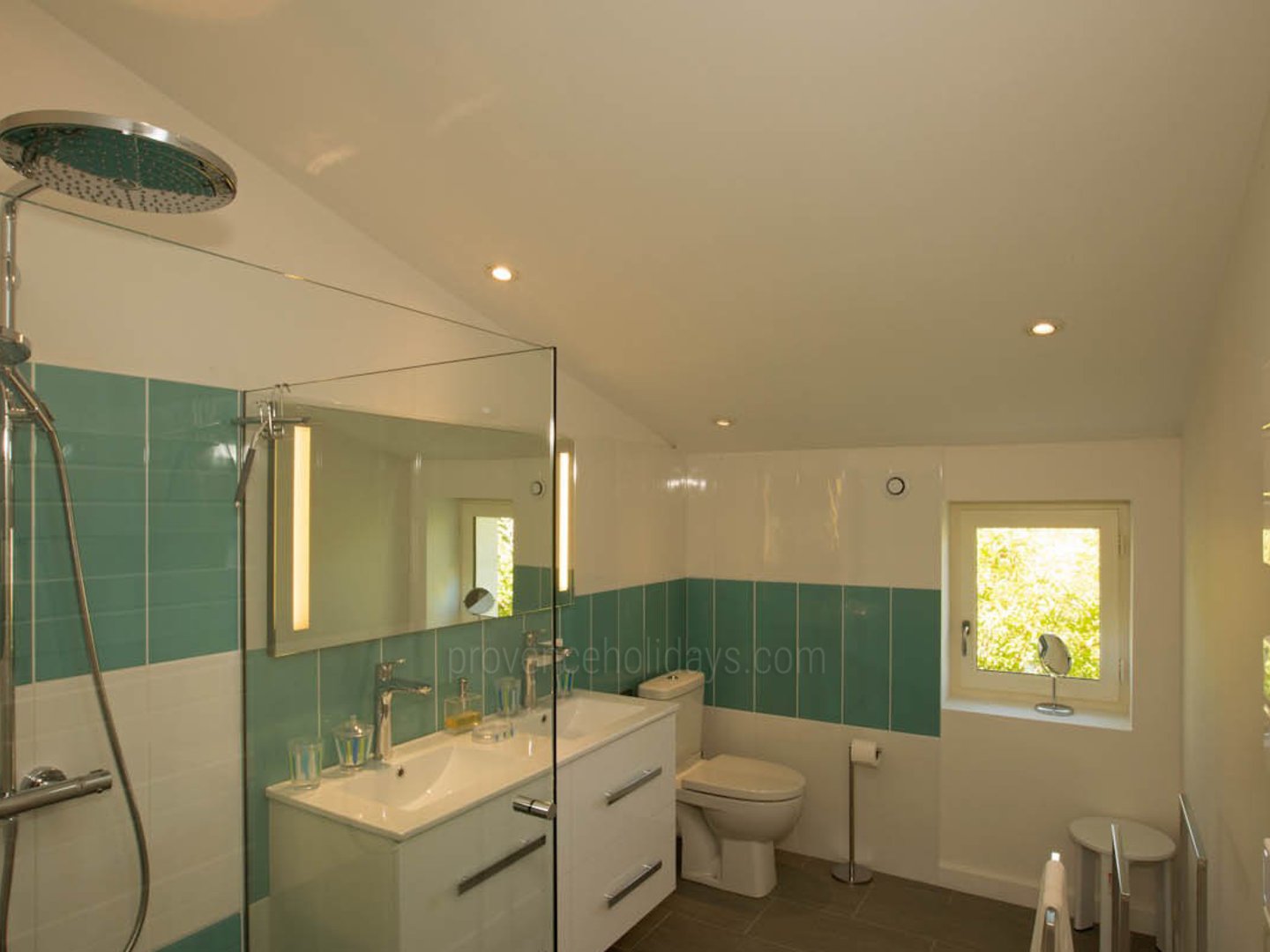 23 - Villa Jean: Villa: Bathroom