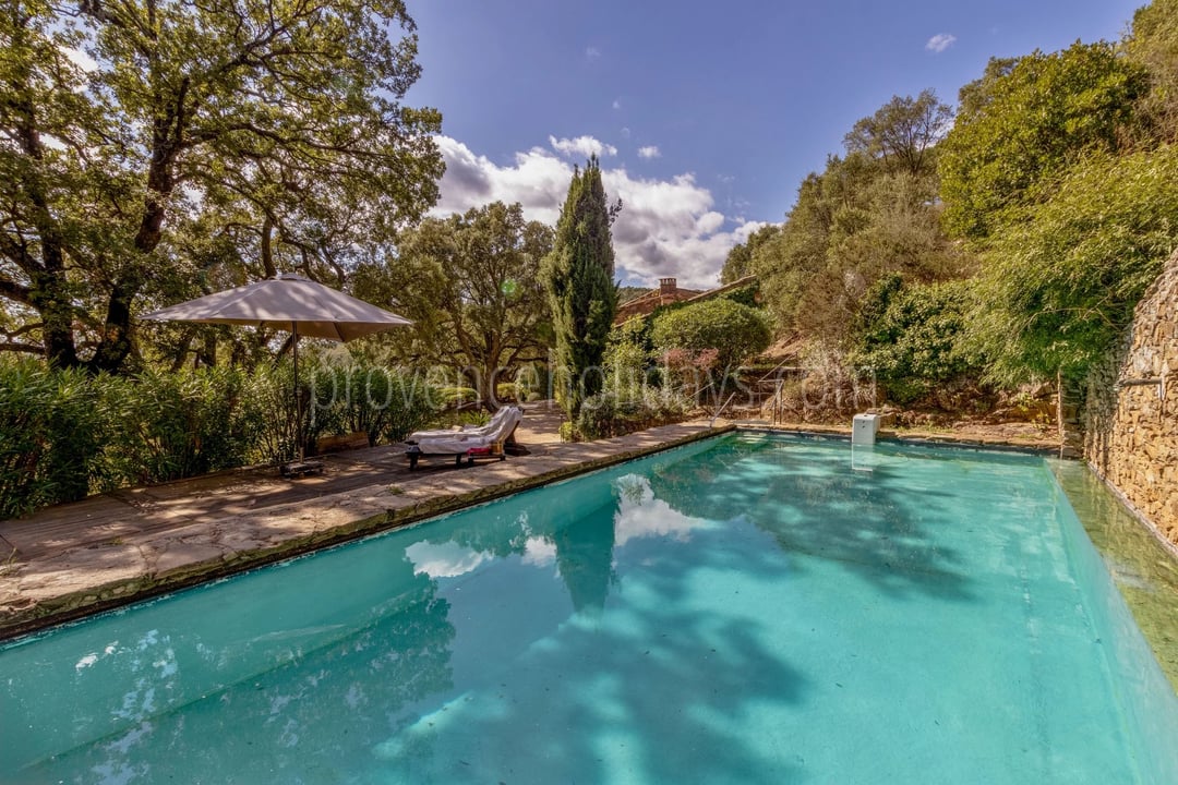5 - Steinernes hameau in La Garde-Freinet: Villa: Pool