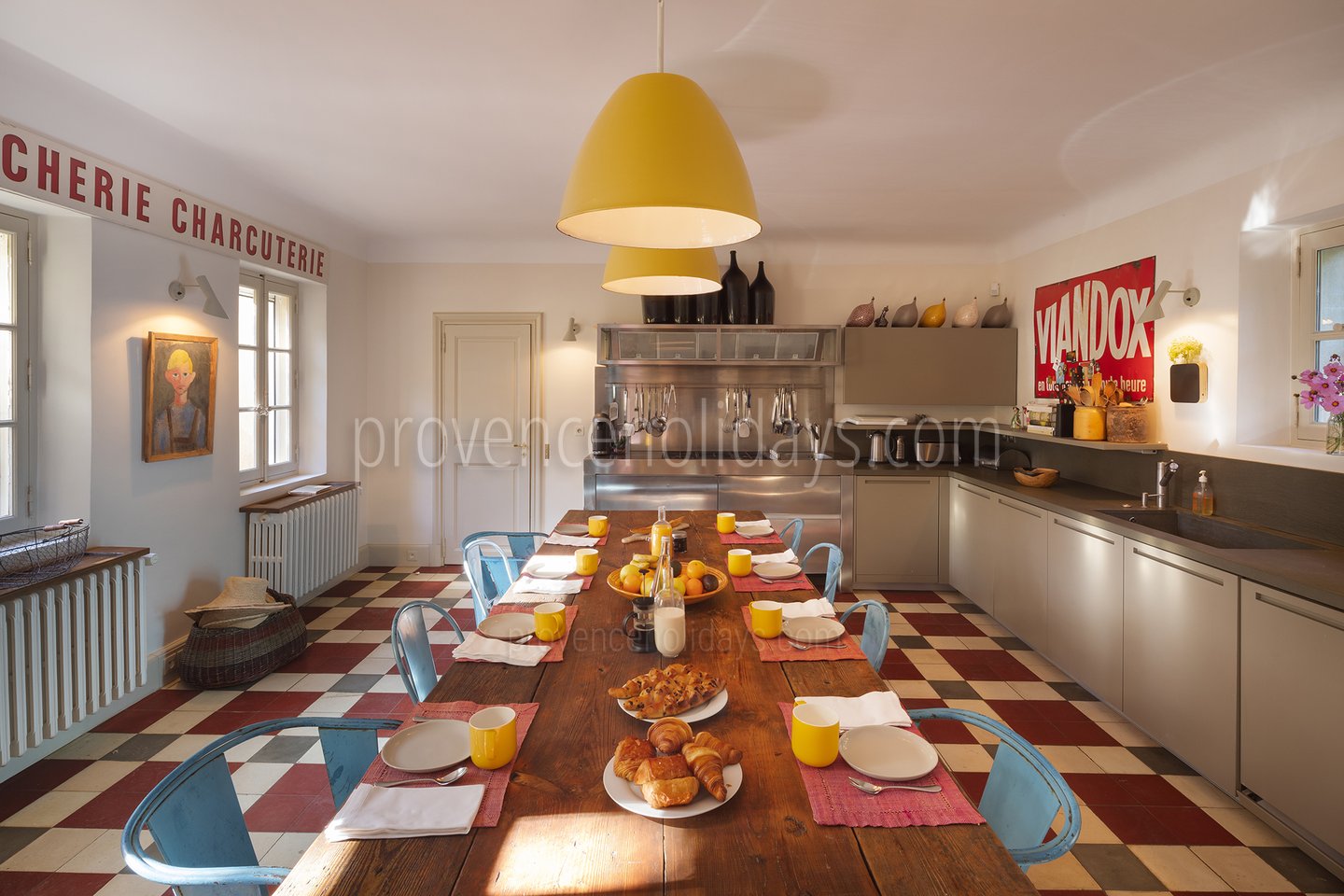 27 - Mas Provence: Villa: Interior