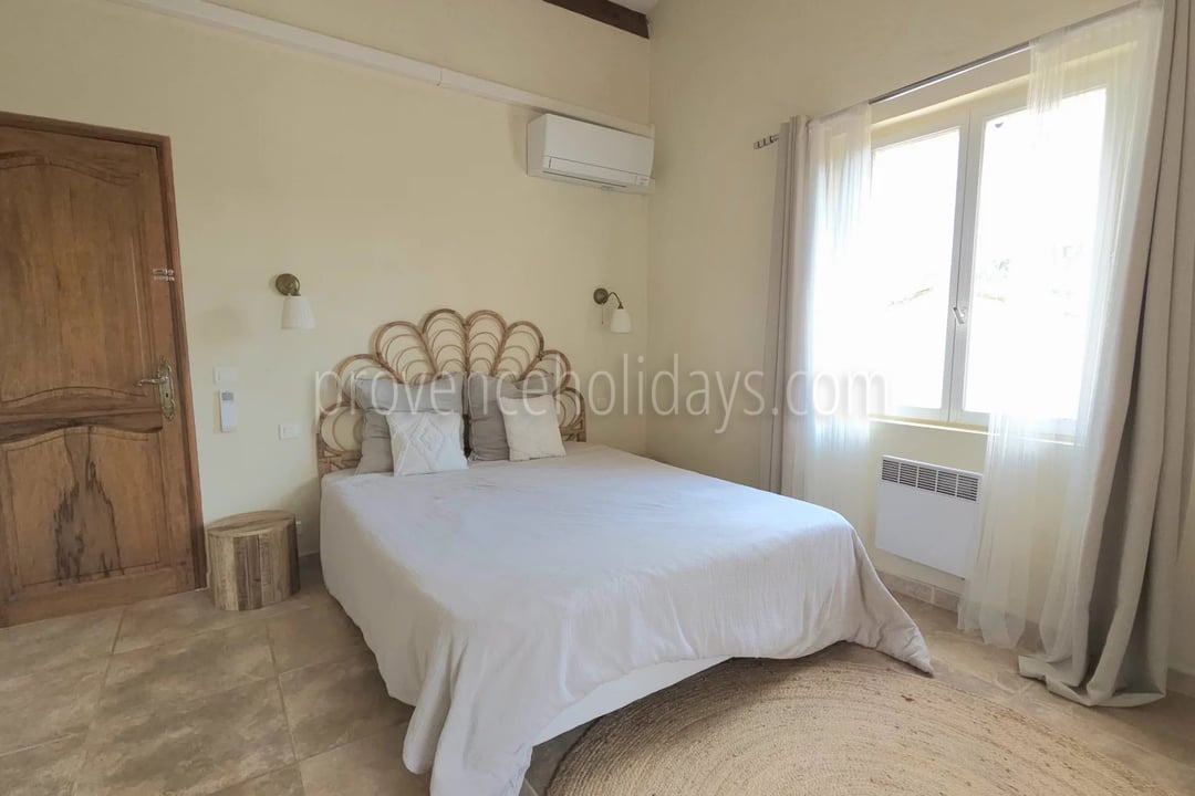10 - Ruhiges Haus in Gassin: Villa: Bedroom