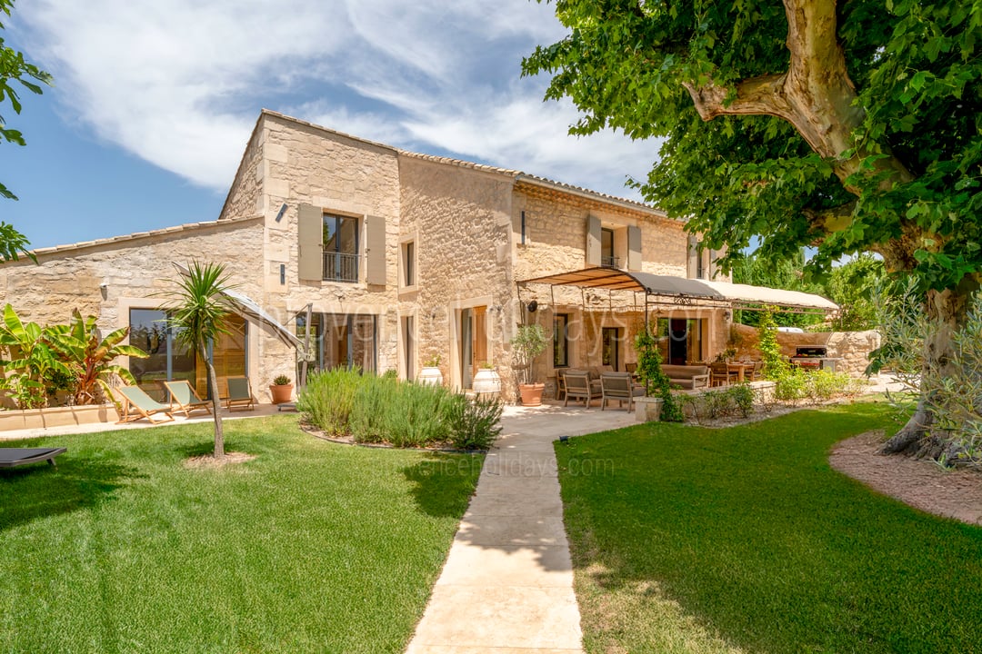 4 - Le Mas de la Belle Croix: Villa: Exterior