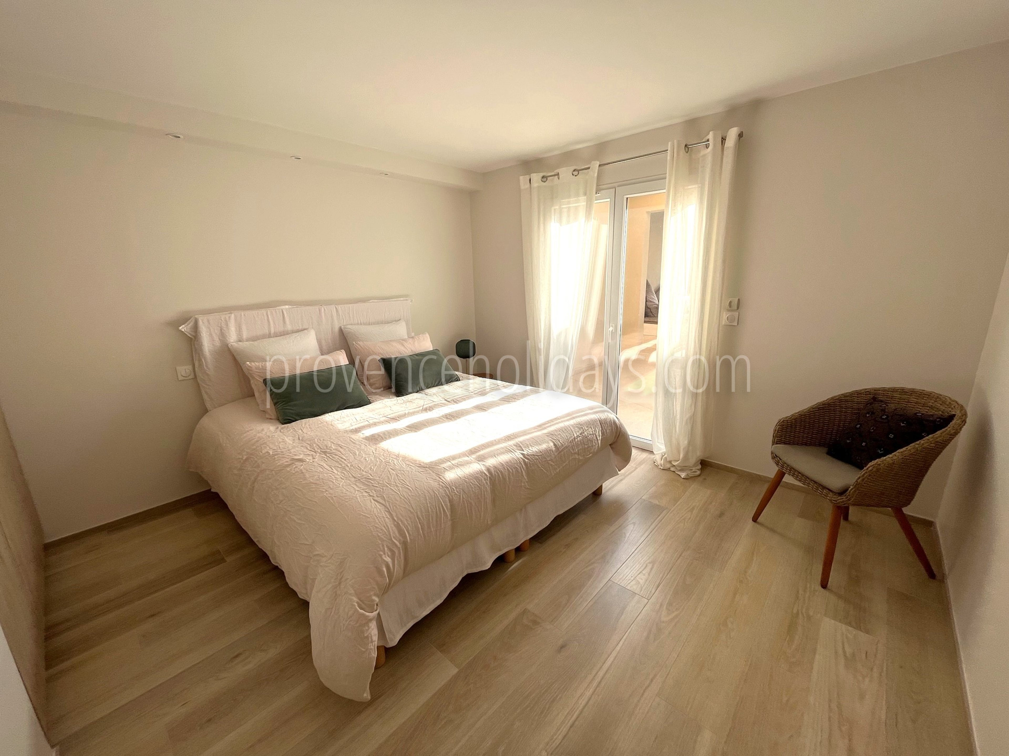 27 - Villa Luminara: Villa: Bedroom
