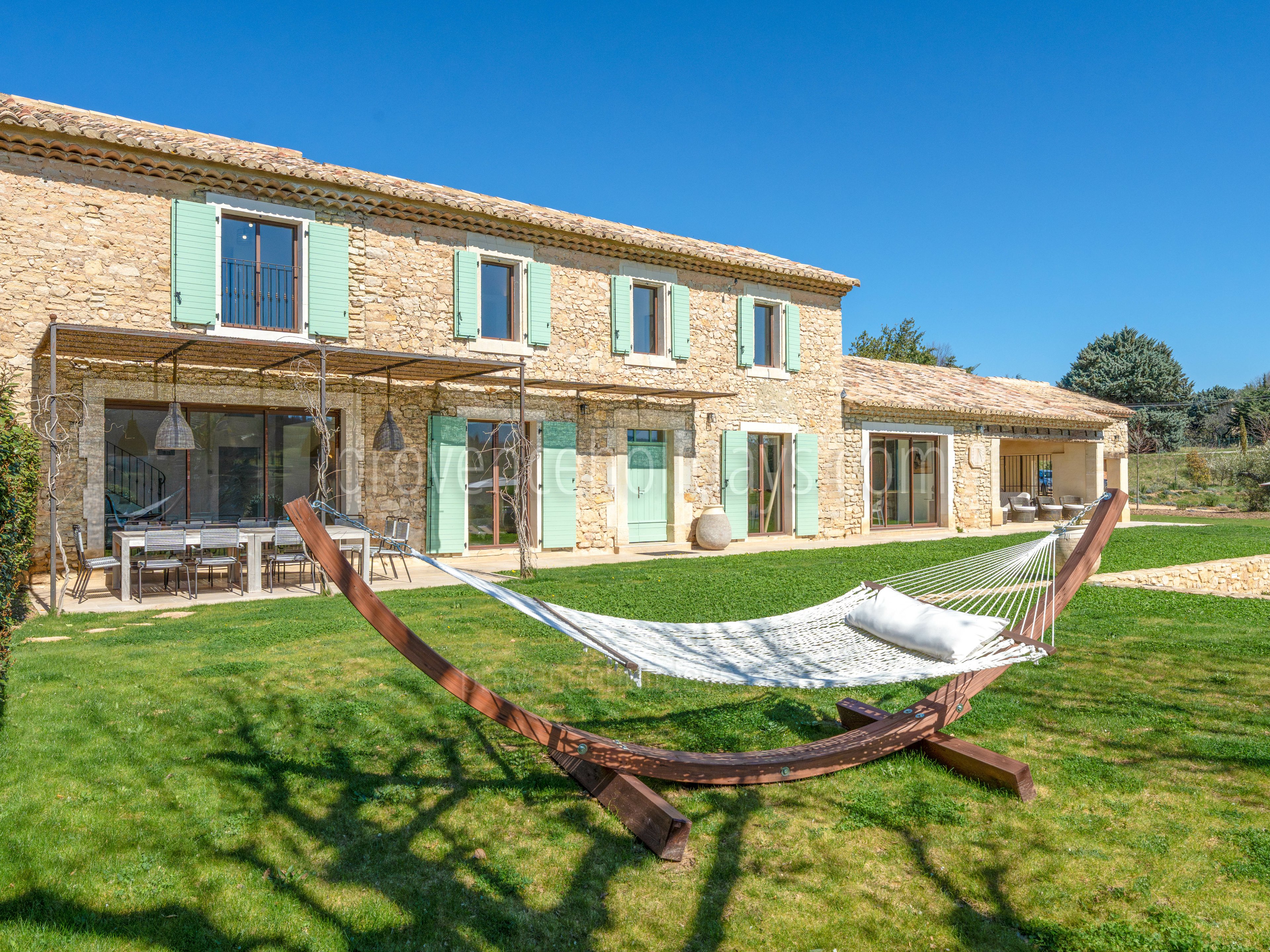 50 - Les Vignes du Luberon: Villa: Exterior