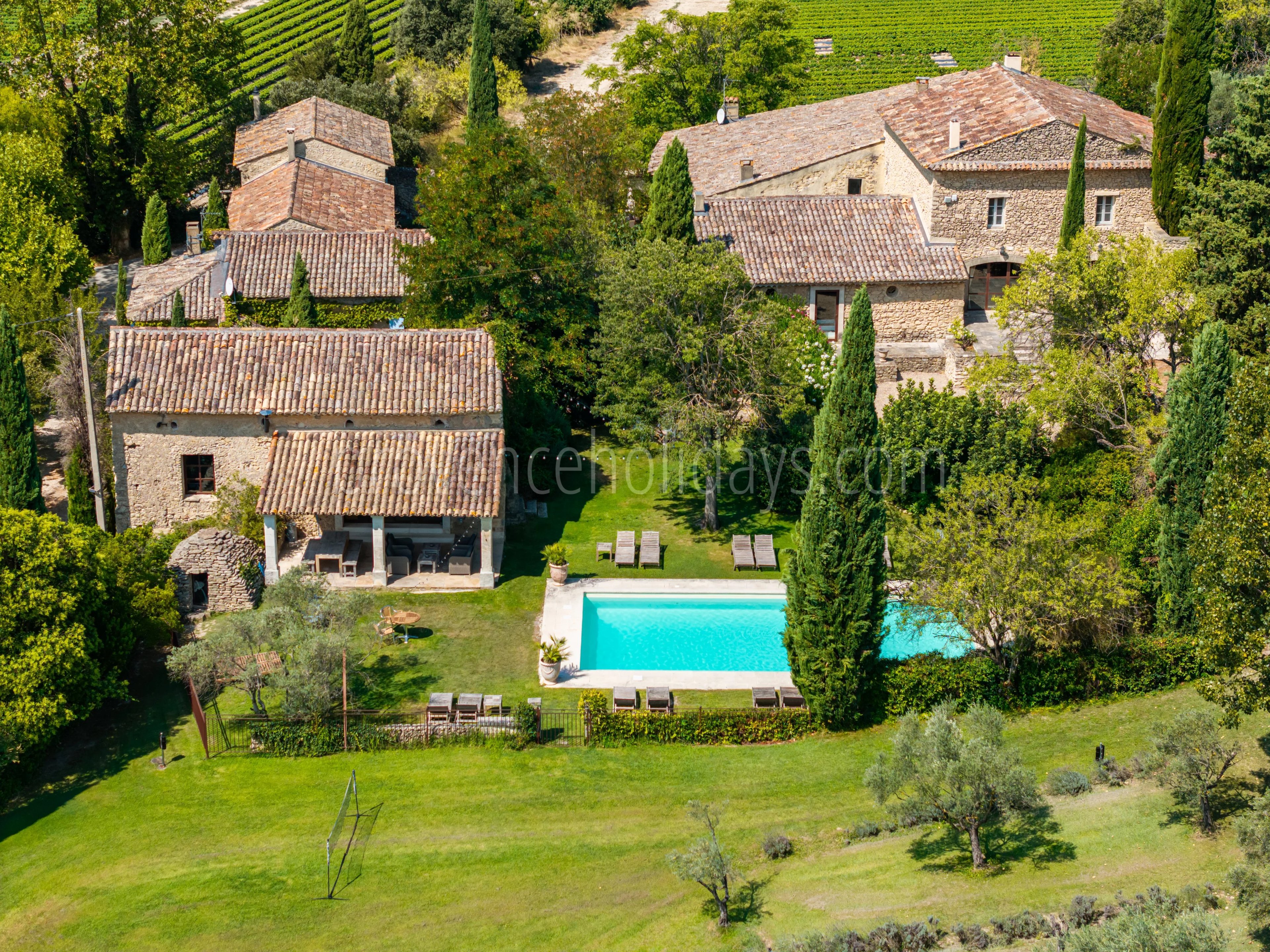 1 - Hameau en pierre à L\'Isle-sur-la-Sorgue: Villa: Exterior